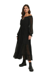 Robe longue unie en mousseline de soie à manches longues et épaules dénudées